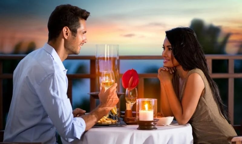 How to Interact with Girls: Expert Tips for Effective&nbsp;Communication